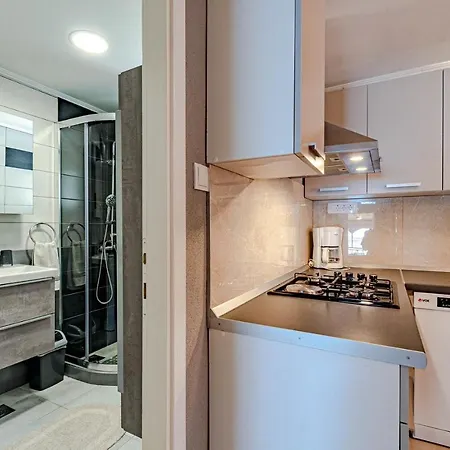 Semesterbostad Seaside Miranda Vela Luka