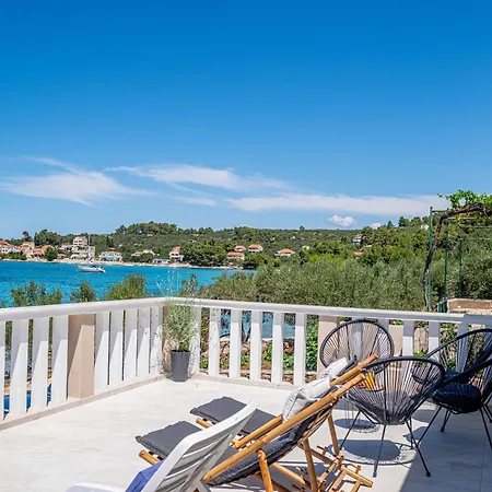 Seaside Miranda Vela Luka